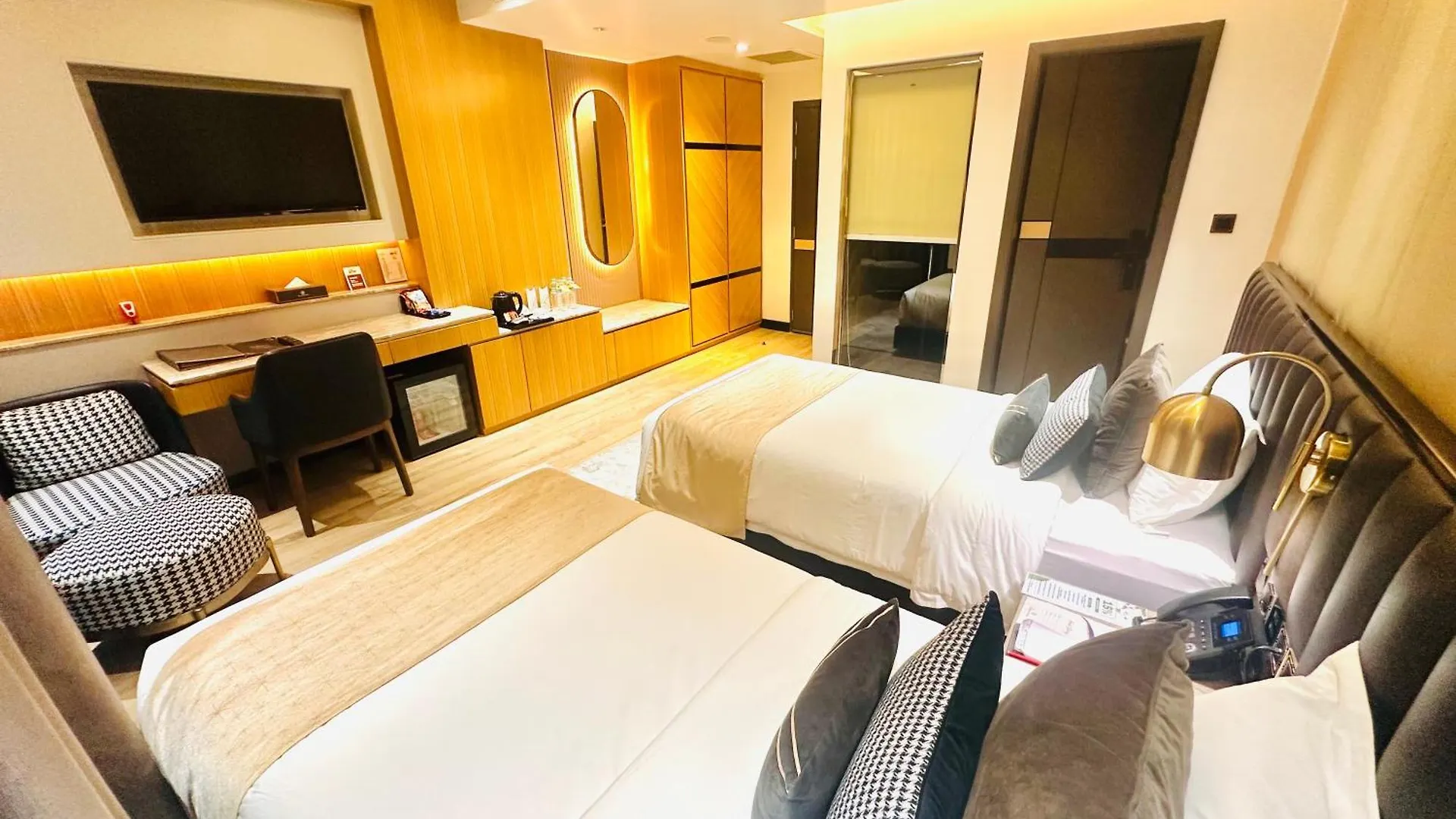 ****  The Zabeer Dhaka Hotel Bangladesh